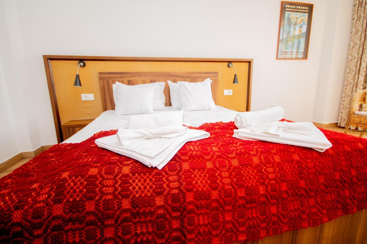 Mai Danube Hotell Ieşelniţa Eksteriør bilde