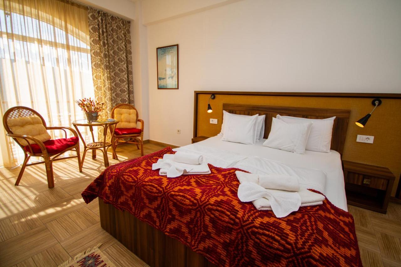 Mai Danube Hotell Ieşelniţa Eksteriør bilde