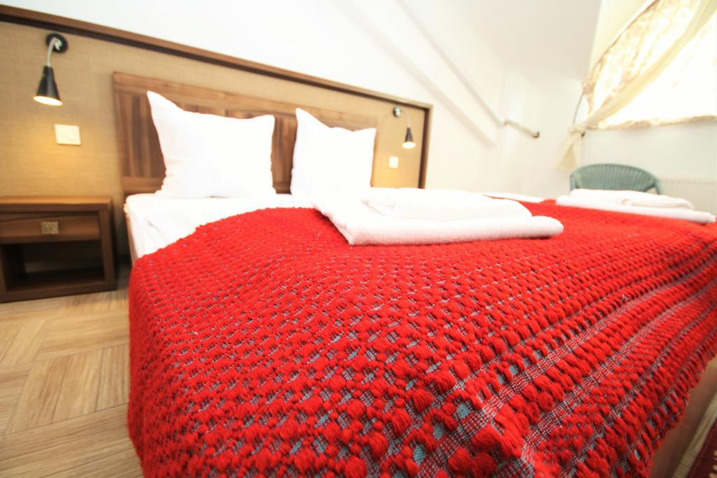 Mai Danube Hotell Ieşelniţa Eksteriør bilde