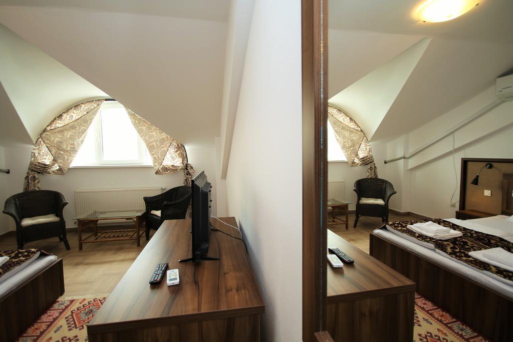Mai Danube Hotell Ieşelniţa Eksteriør bilde