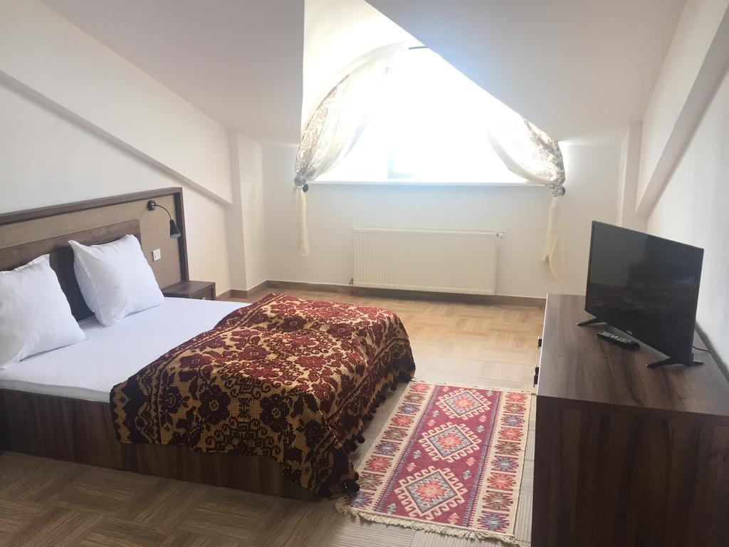 Mai Danube Hotell Ieşelniţa Eksteriør bilde