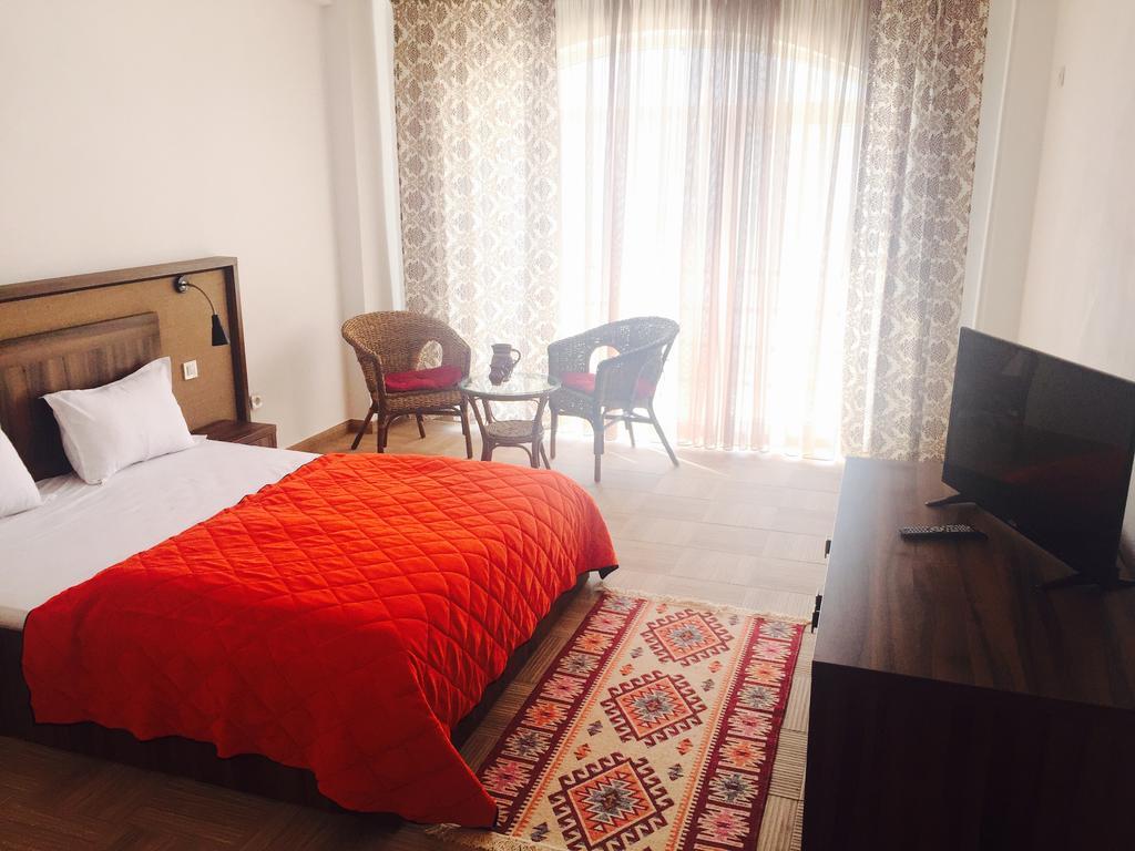 Mai Danube Hotell Ieşelniţa Eksteriør bilde