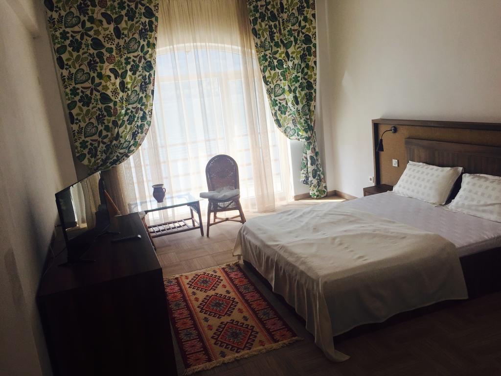 Mai Danube Hotell Ieşelniţa Eksteriør bilde