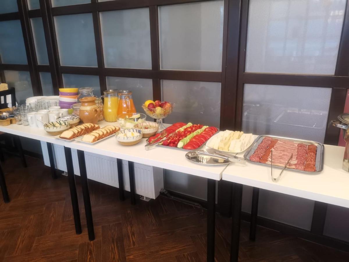 Mai Danube Hotell Ieşelniţa Eksteriør bilde